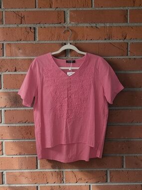 E-Retro V-Neck Short Sleeve Embroidered Top in Pink NWT